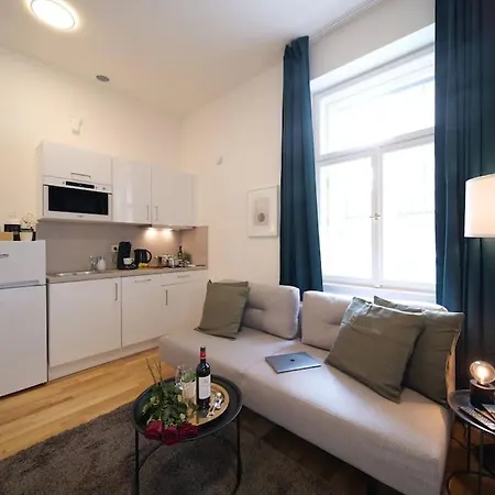 Apartment Cavallo Business M - 1bd City Center