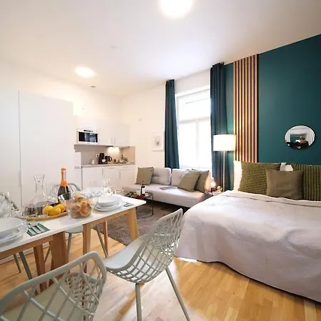 Apartment Cavallo Business M - 1bd City Center