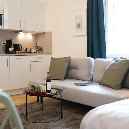Cavallo Business M - 1bd City Center * פראג